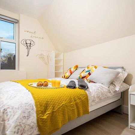 Deluxe 2-Bedroom Flat With Free Parking Бирмингем Экстерьер фото