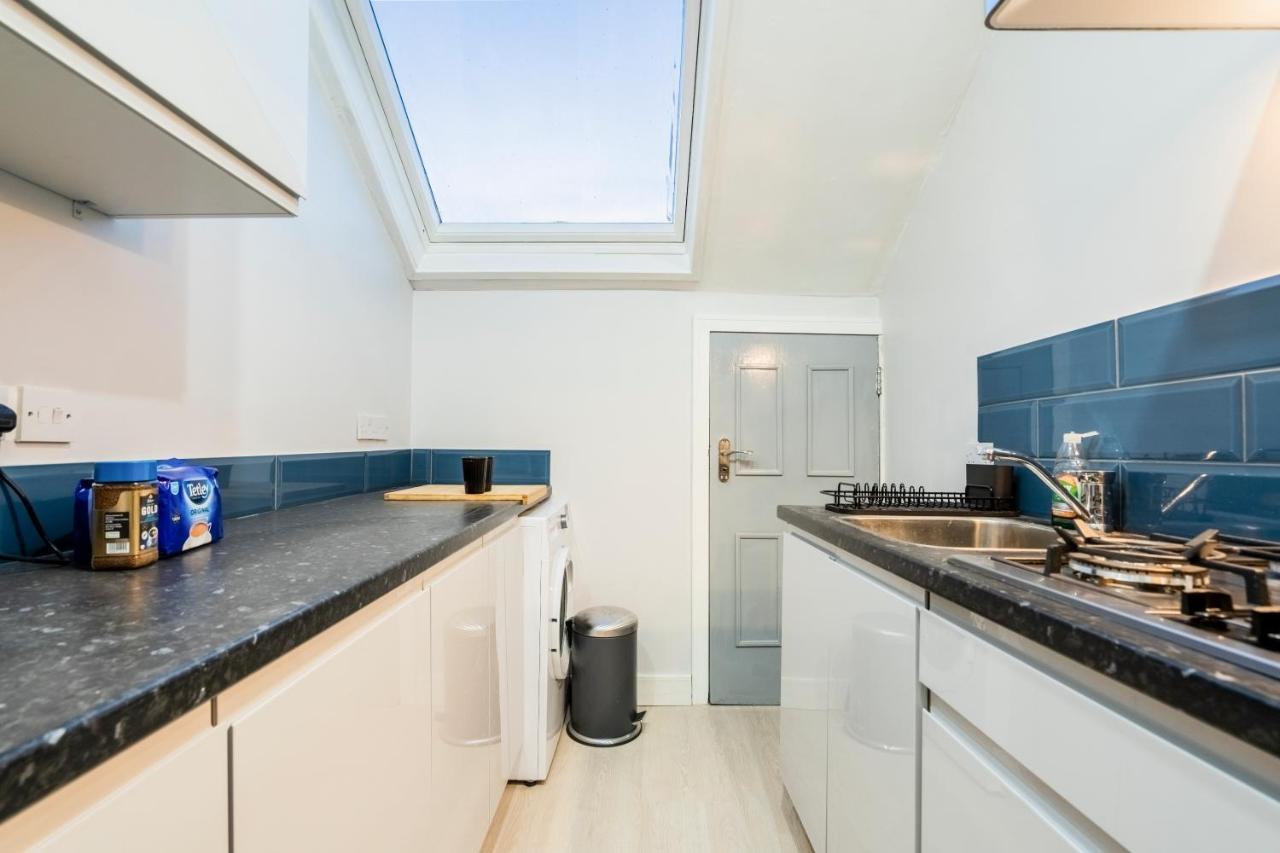 Deluxe 2-Bedroom Flat With Free Parking Бирмингем Экстерьер фото