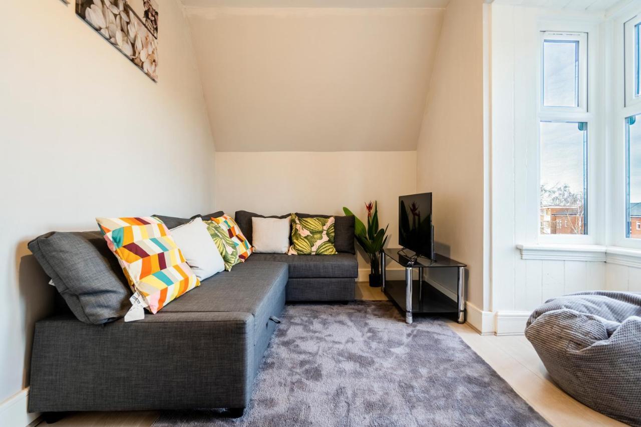 Deluxe 2-Bedroom Flat With Free Parking Бирмингем Экстерьер фото