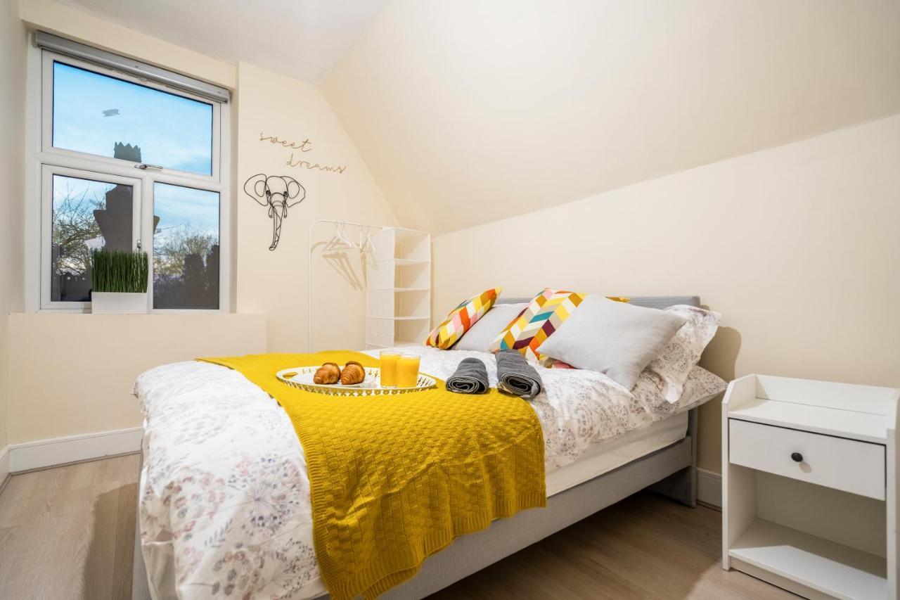 Deluxe 2-Bedroom Flat With Free Parking Бирмингем Экстерьер фото